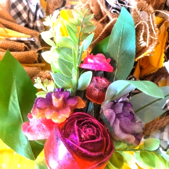 🎁🎉💐Handcrafted🎀 Women's Vegan Soap Bouquet🫧 - Picture 7 of 16